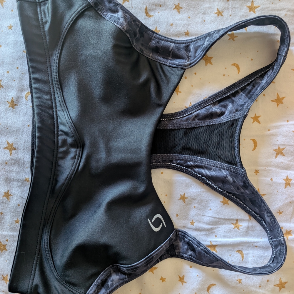 Moving Comfort,Black and Gray Sports Bra, 34A
